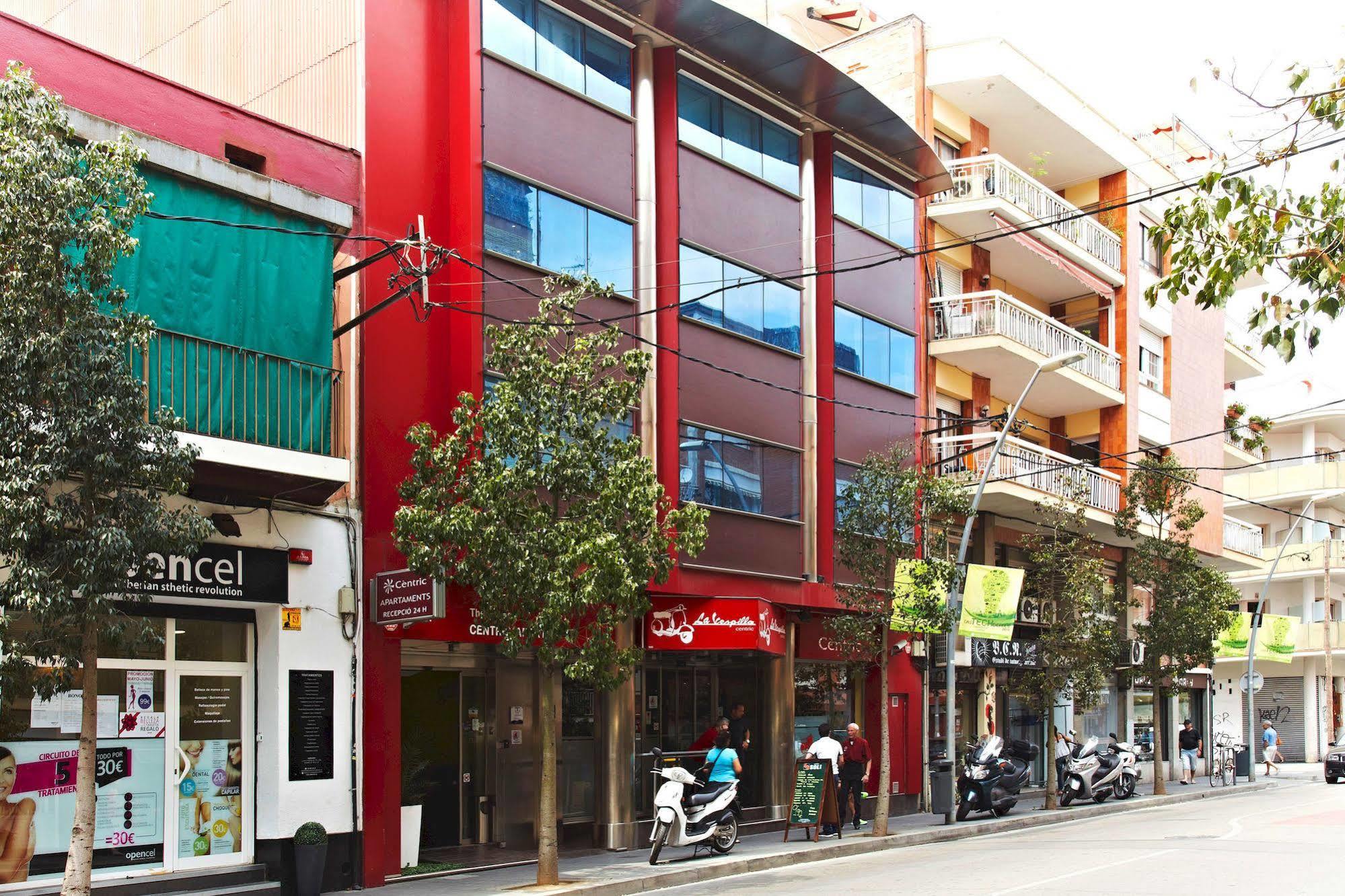 Ginosi Basics Centric Apartel Castelldefels Exterior foto